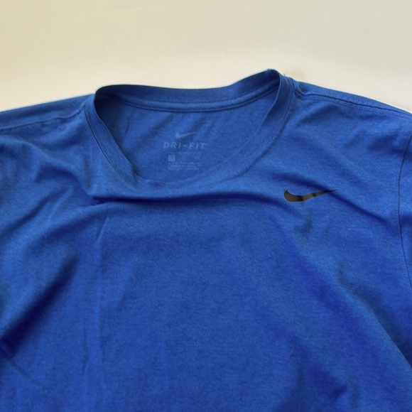 Nike Men’s Dri-Fit Blue Long sleeves shirt - Picture 3 of 5